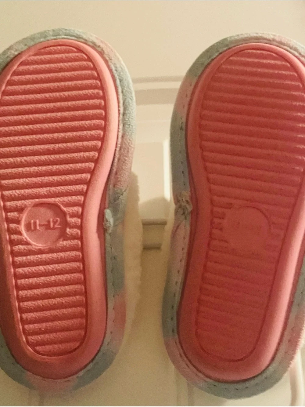 The Children’s Place Toddler Girls 3 Sleepers & Slippers Bundle 3T 4T 11/12